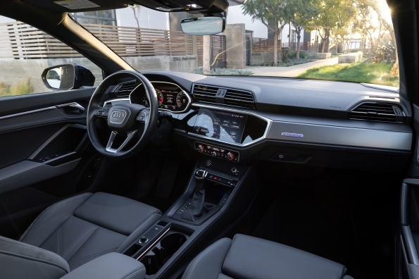 2022 Audi Q3 interior