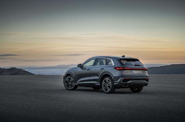 Q5/SQ5 | Models | Official Media Site NEWSROOM