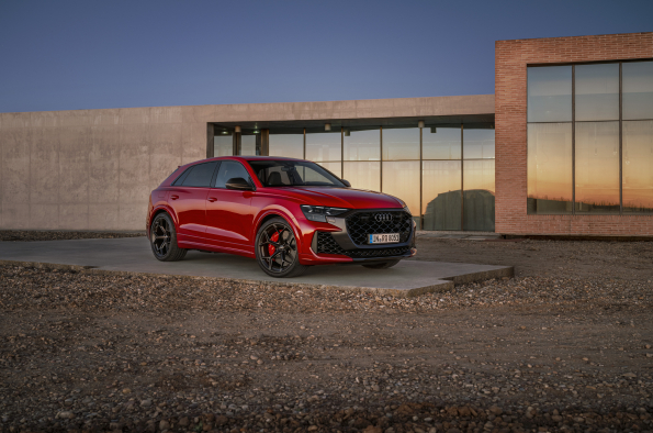 Hatch Kit | AUDI Q8 2025 Hatch Kit | AUDI Q8 2025